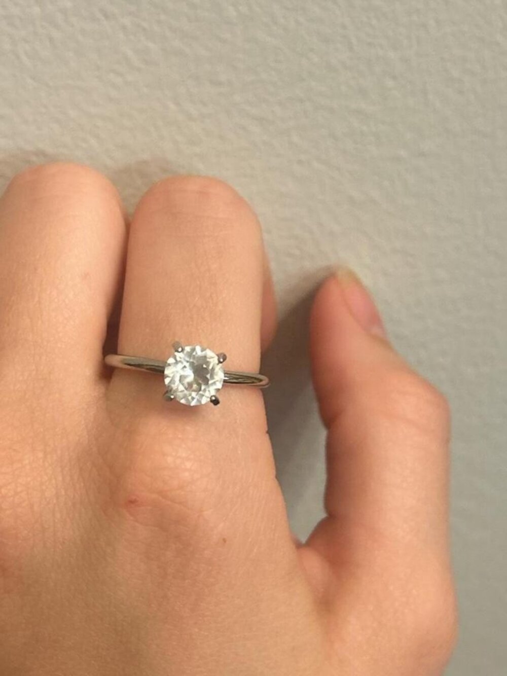 Silver Solitaire Ring Size 9 Costume Jewelry